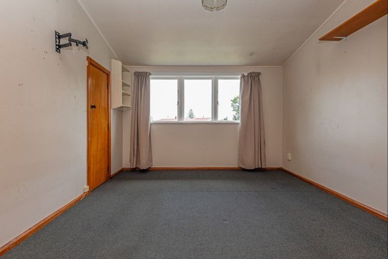 Photo of property in 8 Renfrew Place, Highbury, Palmerston North, 4412