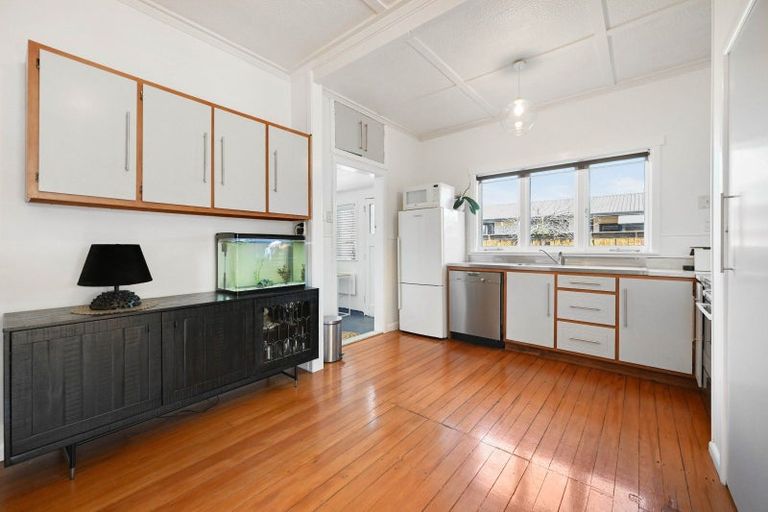 Photo of property in 11 Masons Avenue, Hamilton East, Hamilton, 3216