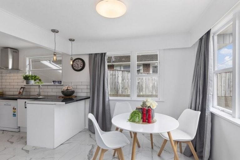 Photo of property in 42 Kashmir Avenue, Clouston Park, Upper Hutt, 5018