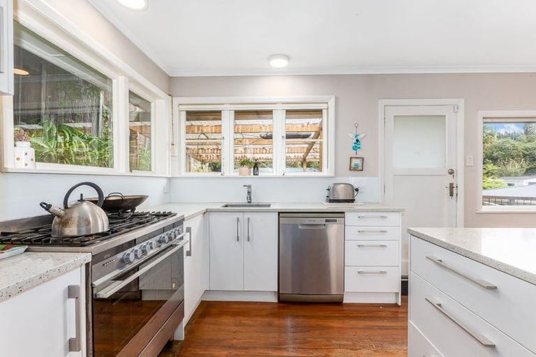 Photo of property in 44 Field Street, Silverstream, Upper Hutt, 5019