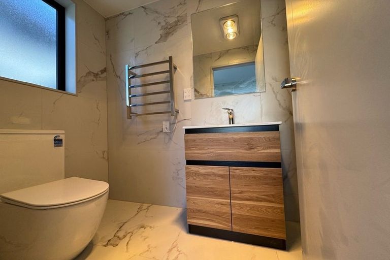 Photo of property in 14a Grove Lane, Pakuranga, Auckland, 2010