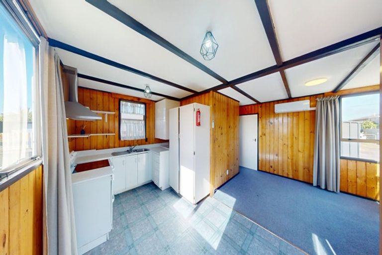 Photo of property in 26 Seafront Road, Castlecliff, Whanganui, 4501