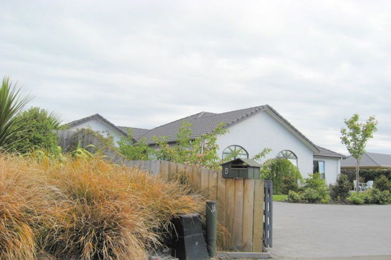 Photo of property in 5 Pascoe Drive, Woodend, 7610