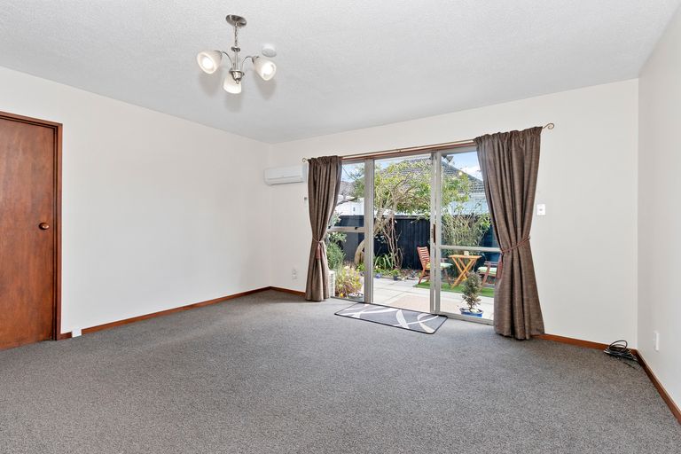Photo of property in 2/30 Garvins Road, Hornby, Christchurch, 8042