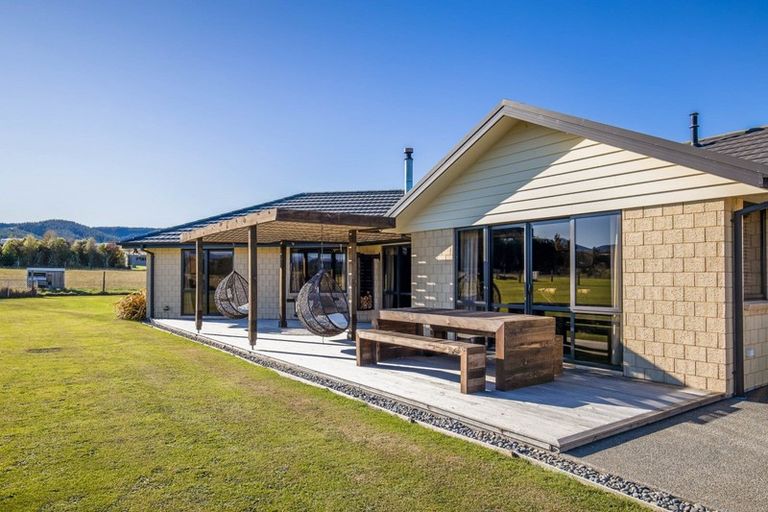 Photo of property in 261 Loburn Kowai Road, Loburn, Rangiora, 7472