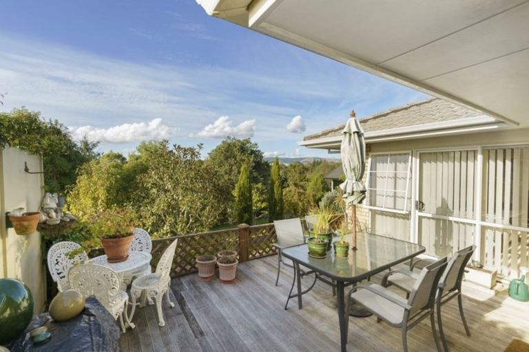 Photo of property in 145 Summerhill Drive, Fitzherbert, Palmerston North, 4410
