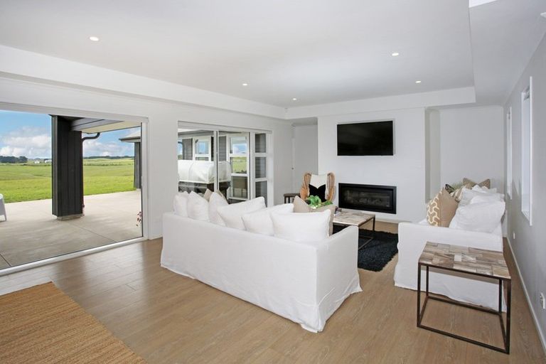 Photo of property in 22 Irwin Road, Kingseat, Pukekohe, 2679