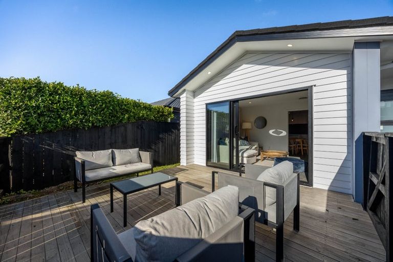 Photo of property in 33 Makete Crescent, Hobsonville, Auckland, 0618