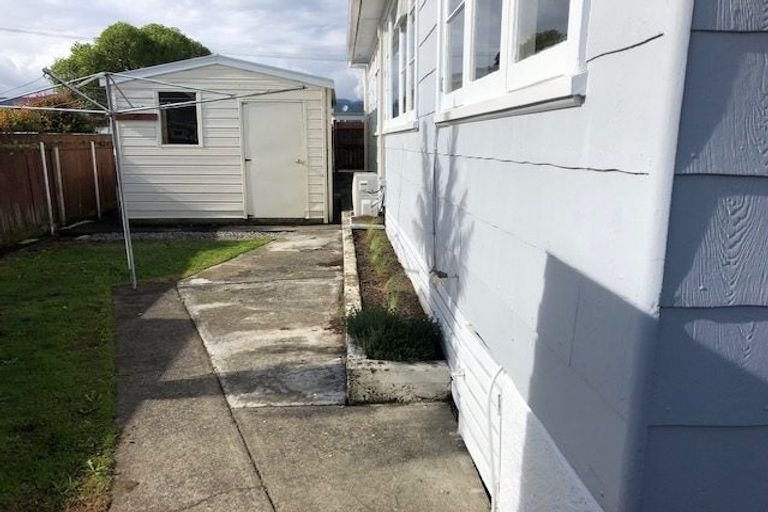 Photo of property in 577 Queen Street East, Levin, 5510