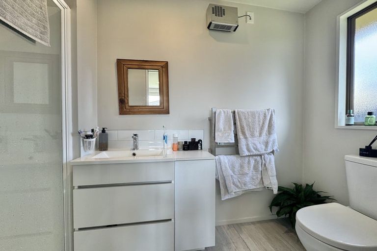 Photo of property in 8a Suva Street, Upper Riccarton, Christchurch, 8041