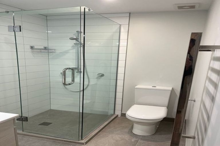 Photo of property in 1/101 Rongotai Road, Wellington, 6022