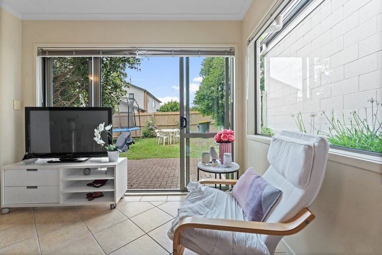 Photo of property in 39 Tiri Tiri Road, Birkdale, Auckland, 0626