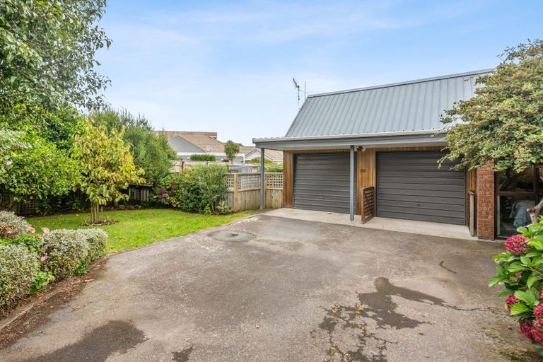 Photo of property in 100 Rimu Road, Raumati Beach, Paraparaumu, 5032