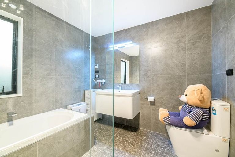 Photo of property in 15 Silvereye Road, Hobsonville, Auckland, 0616