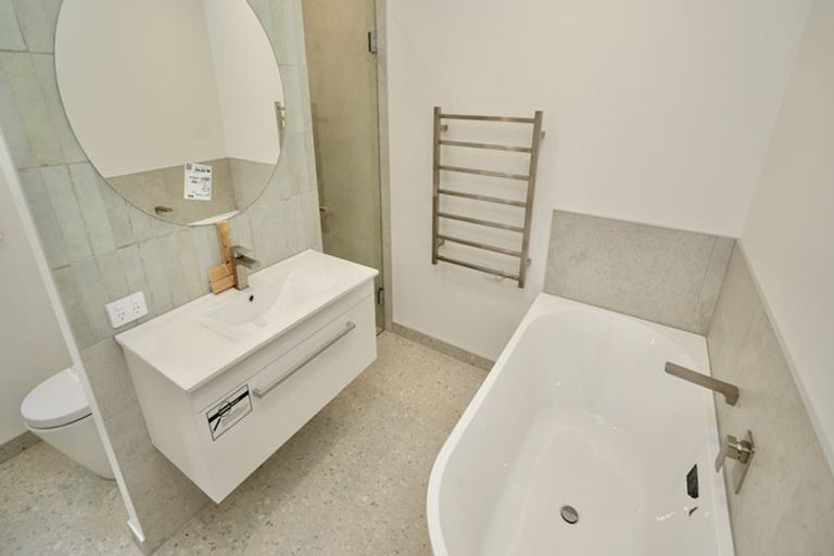 Photo of property in 17c Brightwater Terrace, Terrace End, Palmerston North, 4410