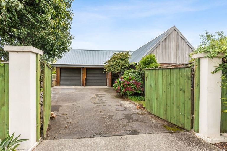 Photo of property in 100 Rimu Road, Raumati Beach, Paraparaumu, 5032
