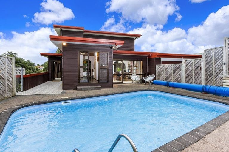 Photo of property in 59 Seaview Avenue, Northcote, Auckland, 0627