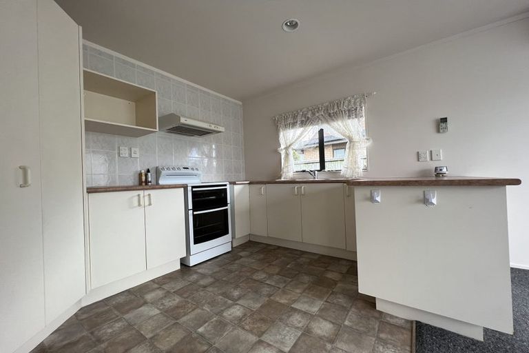 Photo of property in 12/56 Larnoch Road, Henderson, Auckland, 0610