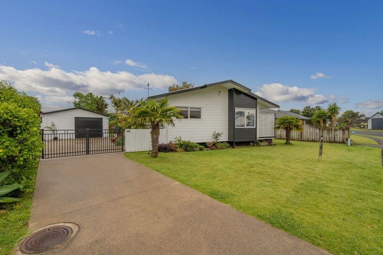 Photo of property in 39 Cholmondeley Crescent, Whitianga, 3510