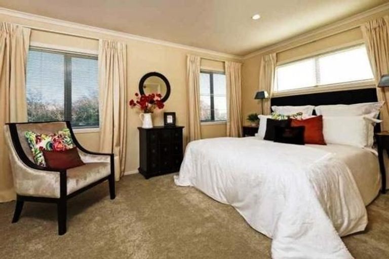 Photo of property in 110 Huntington Drive, Huntington Park, Auckland, 2013