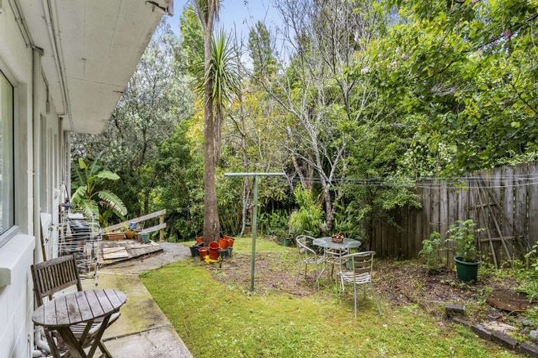Photo of property in 3/19a Verbena Road, Birkdale, Auckland, 0626