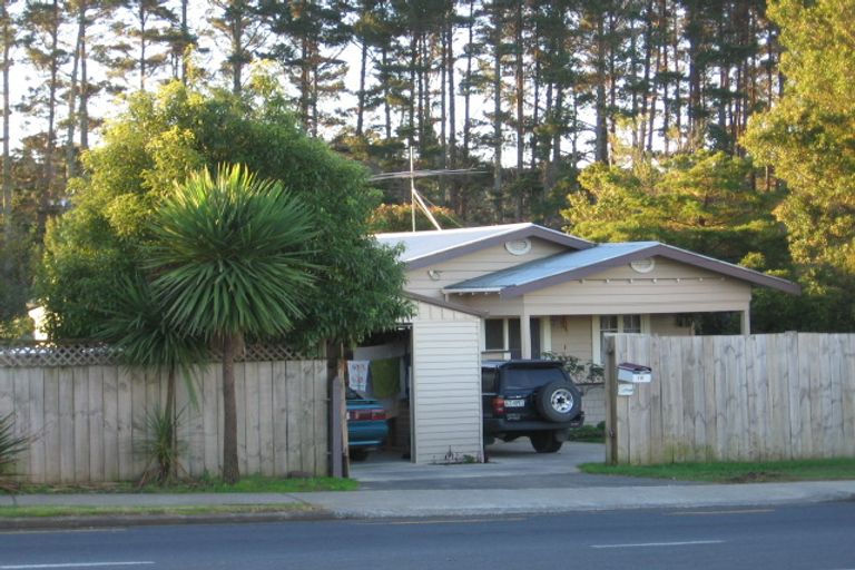 Photo of property in 651 Swanson Road, Swanson, Auckland, 0612