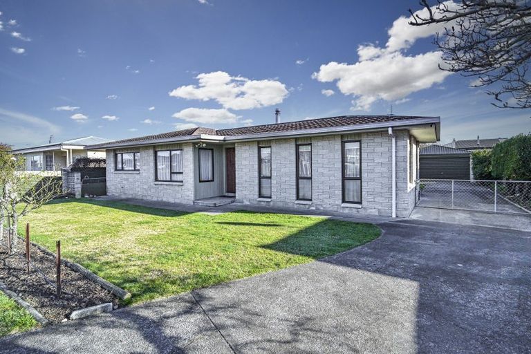 Photo of property in 1422 Woodstock Avenue, Mayfair, Hastings, 4122