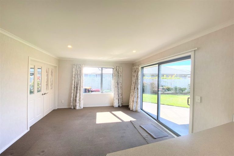 Photo of property in 22 Somerville Crescent, Aidanfield, Christchurch, 8025