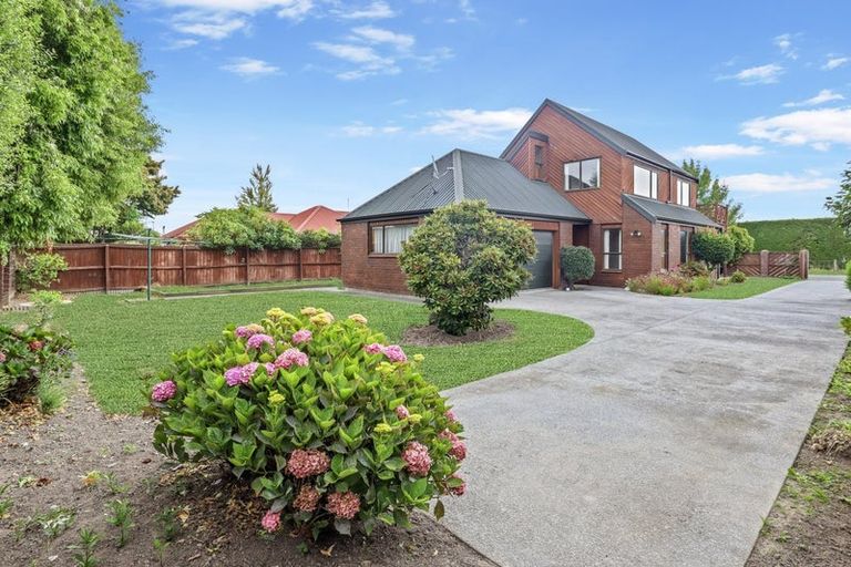 Photo of property in 87 Hawthornden Road, Avonhead, Christchurch, 8042