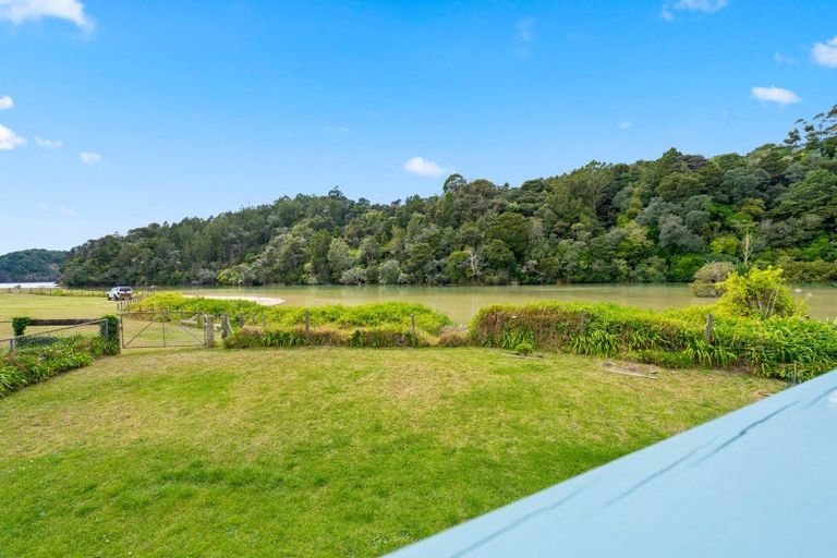 Photo of property in 870 Matapouri Road, Matapouri, Whangarei, 0173