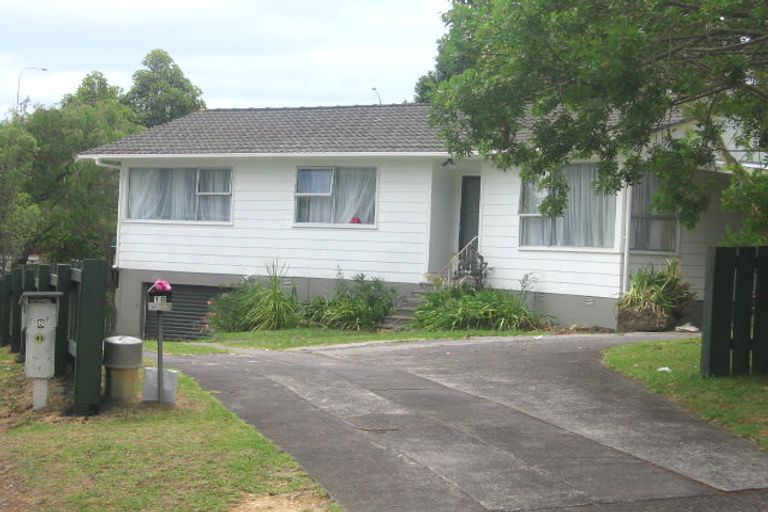 Photo of property in 10 Taynith Place, Glenfield, Auckland, 0629
