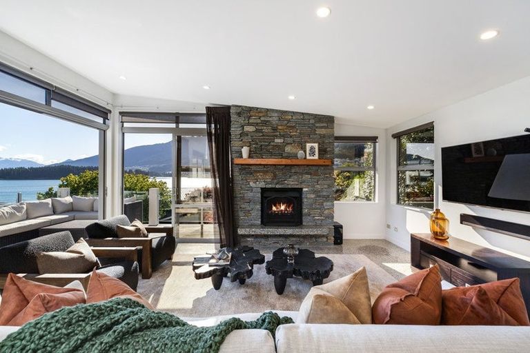 Photo of property in 497 Peninsula Road, Kelvin Heights, Queenstown, 9300