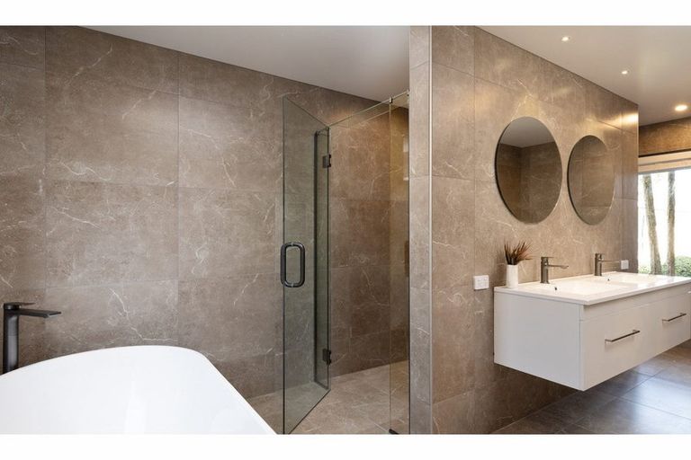 Photo of property in 12 Dry Hills Rise, Riverlands, Blenheim, 7274