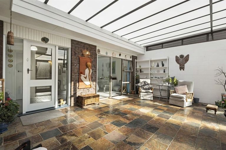 Photo of property in 2/178 Stapleford Crescent, Browns Bay, Auckland, 0630