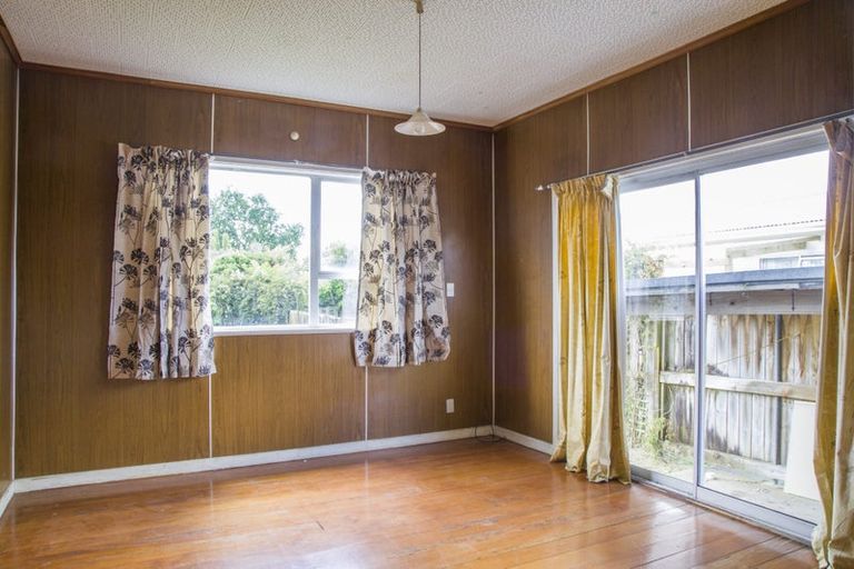 Photo of property in 1/260 Birkdale Road, Birkdale, Auckland, 0626