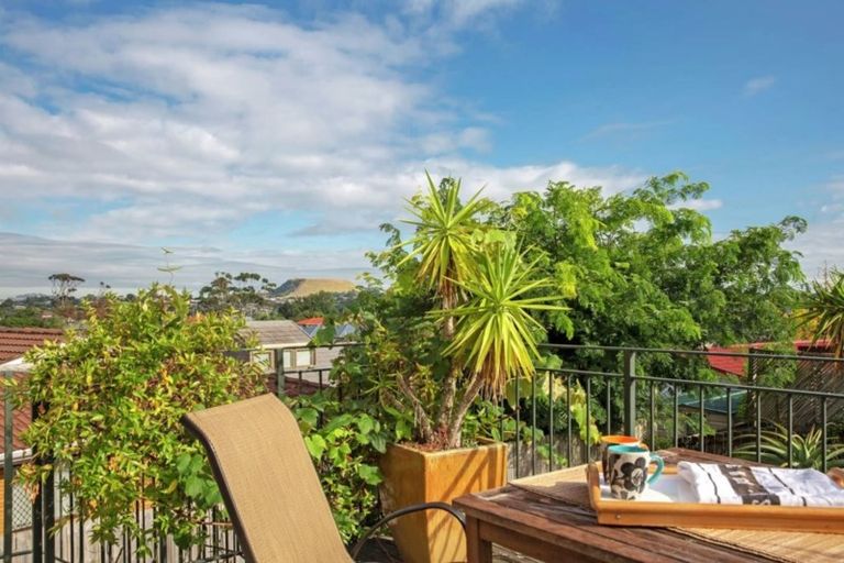 Photo of property in 5/124 Pakuranga Road, Pakuranga, Auckland, 2010