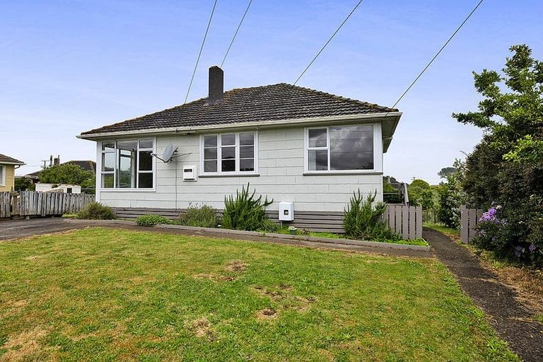 Photo of property in 47 Fairfield Road, Hawera, 4610
