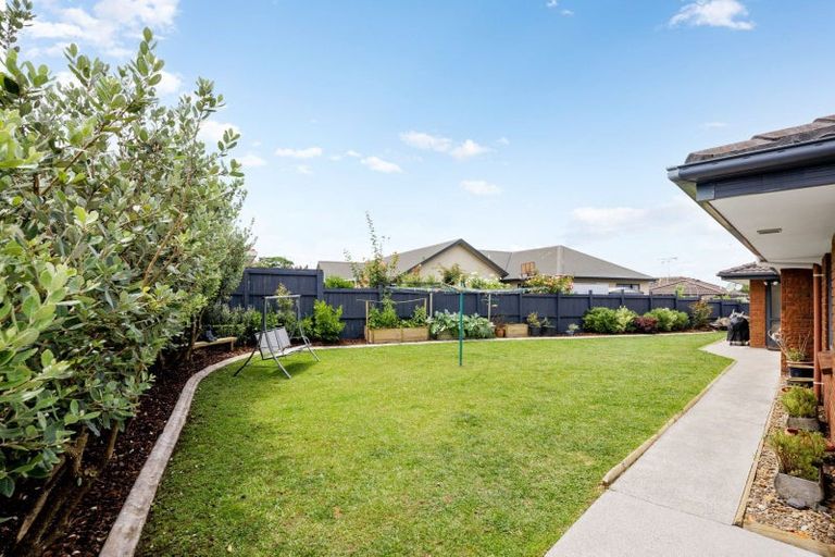 Photo of property in 6 Limousin Place, Grandview Heights, Hamilton, 3200