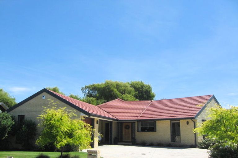 Photo of property in 11 Croftfield Place, Westmorland, Christchurch, 8025