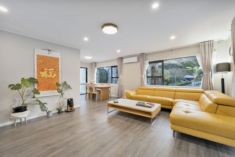 Photo of property in 81 Spence Road, Henderson, Auckland, 0612