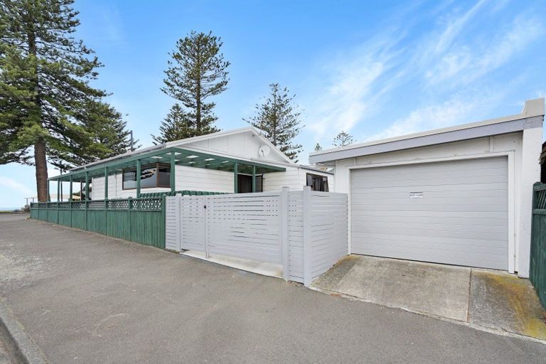 Photo of property in 399 Marine Parade, Napier South, Napier, 4110