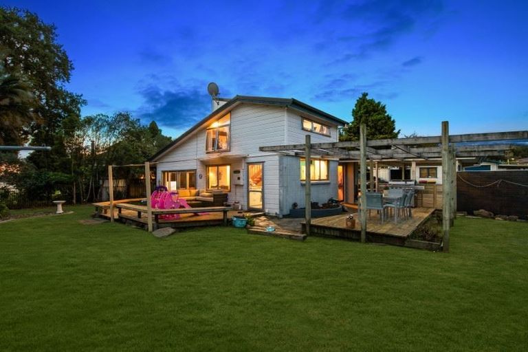 Photo of property in 11a Gills Avenue, Papakura, 2110