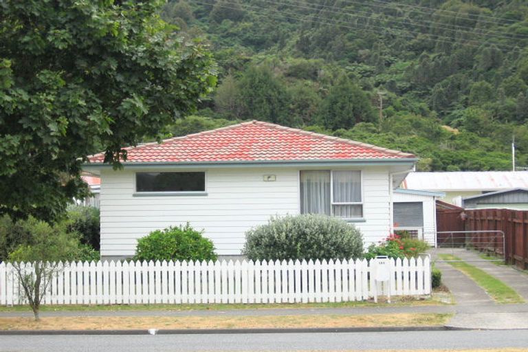 Photo of property in 198 California Drive, Totara Park, Upper Hutt, 5018