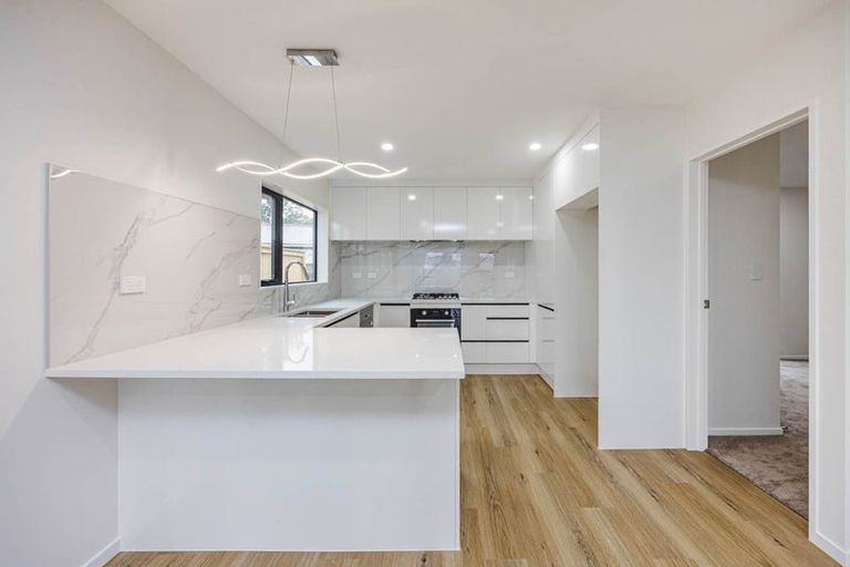 Photo of property in 14b Friesian Drive, Mangere, Auckland, 2022