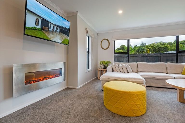 Photo of property in 1 Serenity Crescent, Kelvin Grove, Palmerston North, 4414