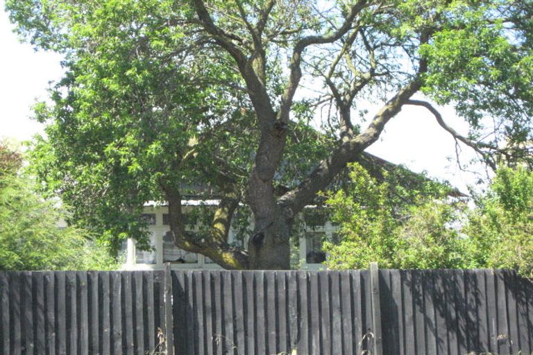 Photo of property in 100 Kerrs Road, Avonside, Christchurch, 8061