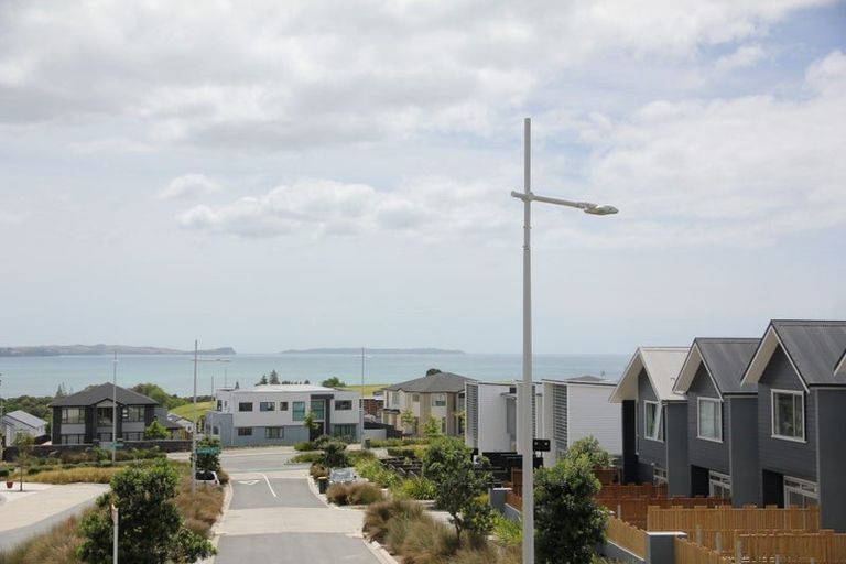 Photo of property in 84 Caldera Drive, Long Bay, Auckland, 0630