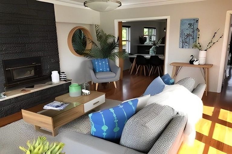 Photo of property in 9 Harding Avenue, Te Atatu South, Auckland, 0610