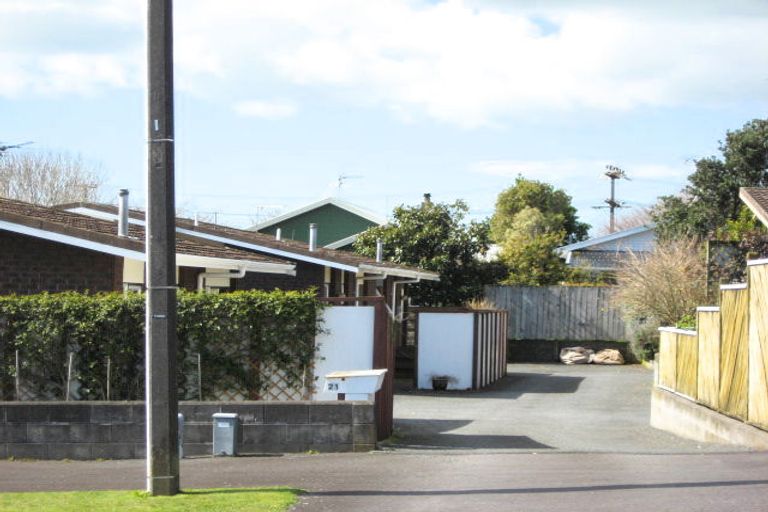 Photo of property in 1/21 Chilman Street, Strandon, New Plymouth, 4312
