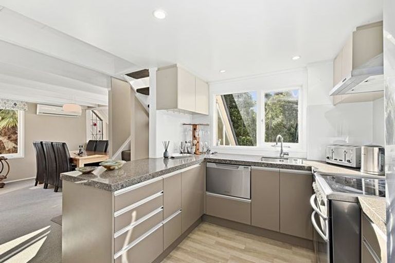 Photo of property in 10/20 Selwyn Road, Cockle Bay, Auckland, 2014